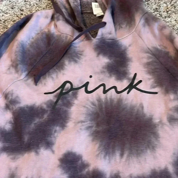 Pink long sweatshirt size medium - Picture 2 of 3